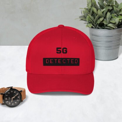 "5G detected" - Trucker stiliaus kepurė - Image 6